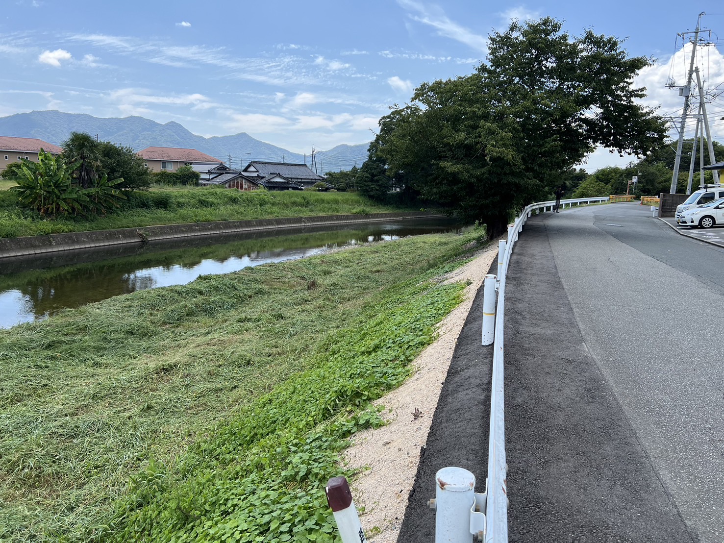 画像：【地域社会貢献行事】吉敷川定期清掃